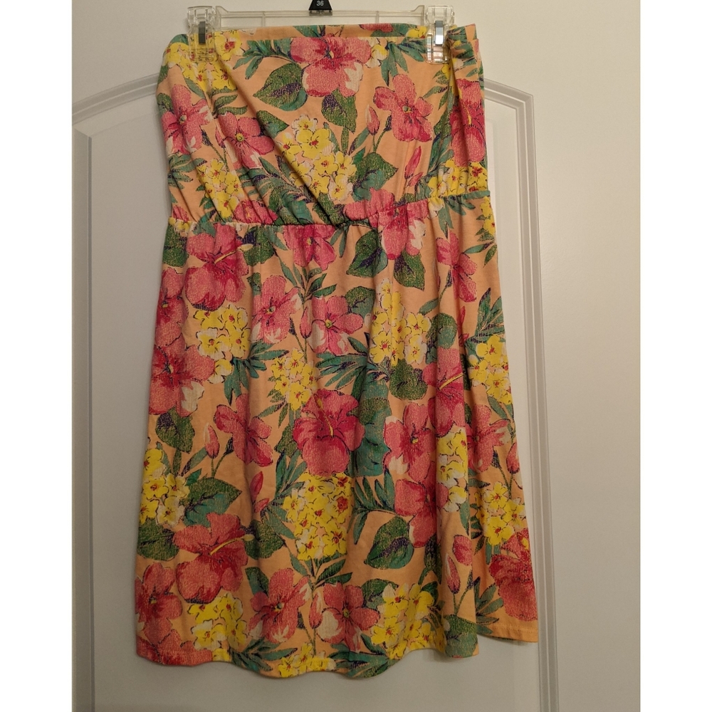 Tropical strapless dress